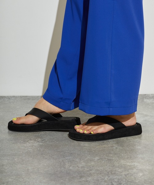 L.H.P（エルエイチピー）の「courage/クラージュ/トングサンダル（サンダル・レディース・ホワイト/ブラック・S/M/L）」の10枚目の写真