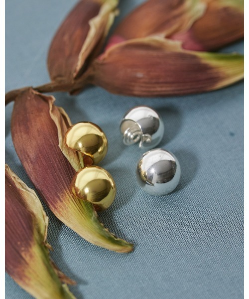 TODAYFUL(トゥデイフル)の「ボールイヤリング(Silver925)(イヤリング・レディース・シルバー/ゴールド・FREE)」の10枚目の写真