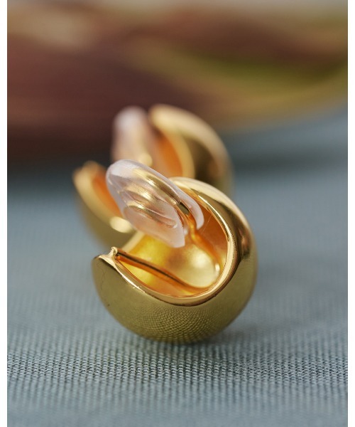 TODAYFUL(トゥデイフル)の「ボールイヤリング(Silver925)(イヤリング・レディース・シルバー/ゴールド・FREE)」の4枚目の写真