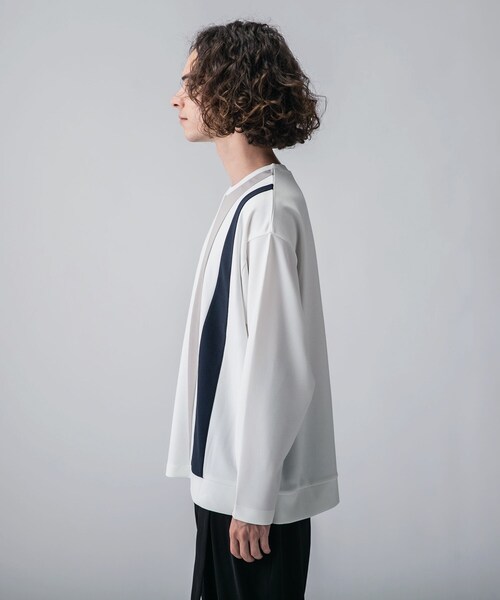 tk.TAKEO KIKUCHI（ティーケータケオキクチ）の「◆アムンゼンパッチワーク長袖カットソー（ユニセックスアイテム）（Tシャツ/カットソー・メンズ・ホワイト系5/ブラック系4/モスグリーン系4・01/02/03）」の6枚目の写真