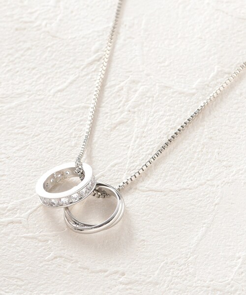 SHOO・LA・RUE(シューラルー)の「◆ミニリングスライダーネックレス(ネックレス・レディース・ゴールド/ブラック/シルバー・00)」の2枚目の写真