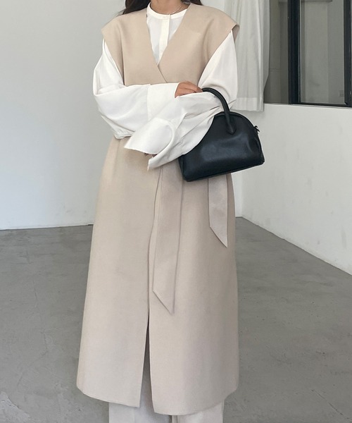 Louere（ルエレ）の「ノーカラーベルト付きロングべスト（ベスト・レディース・ブラック/アイボリー/ダークベージュ・FREE）」の10枚目の写真