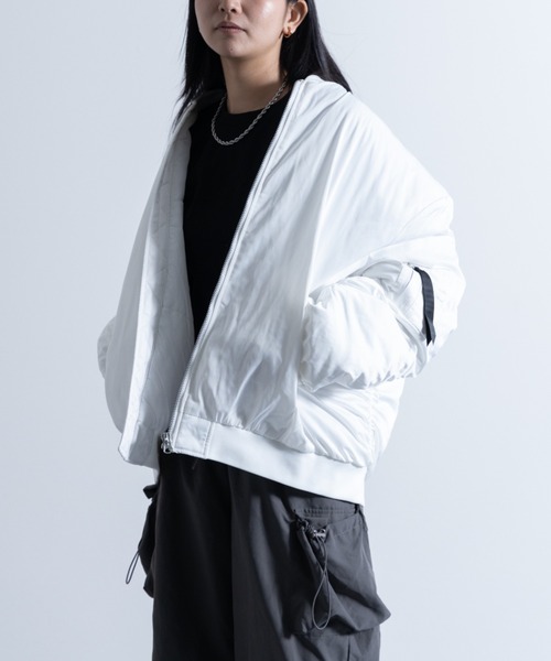 NYLAUS（ナイラス）の「パデット ルーズシルエット ビッグMA-1（MA-1・メンズ・カーキ/その他1/その他2/ブラック/ホワイト・L/M）」の2枚目の写真