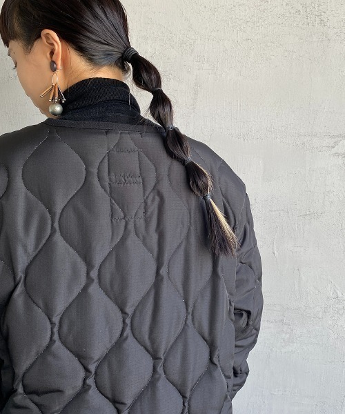 TAION（タイオン）の「【WEB限定】[TAION/タイオン] MILITARY クルーネックキルティングダウンコート（ダウンジャケット/コート・レディース・クリーム/セージグリーン/ブラック・M/L）」の13枚目の写真