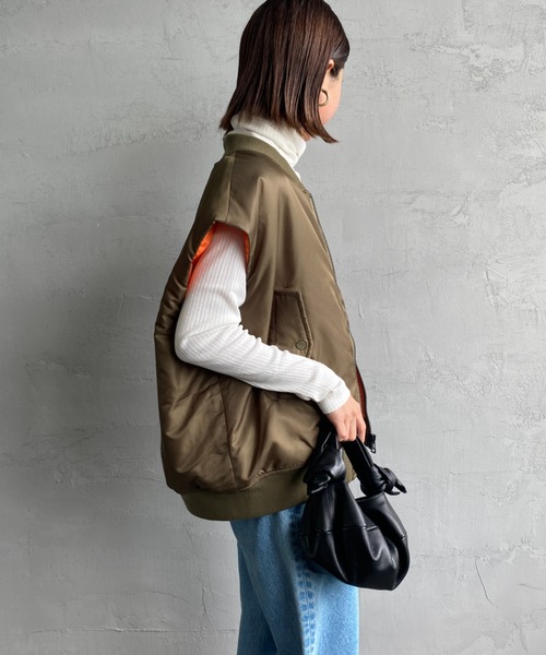 KIFFE（キッフェ）の「[KIFFE/キッフェ] ビッグシルエット MA-1ベスト（MA-1・レディース・オリーブ/ブラック・F）」の11枚目の写真
