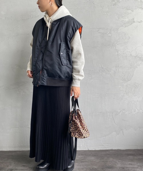 KIFFE（キッフェ）の「[KIFFE/キッフェ] ビッグシルエット MA-1ベスト（MA-1・レディース・オリーブ/ブラック・F）」の21枚目の写真