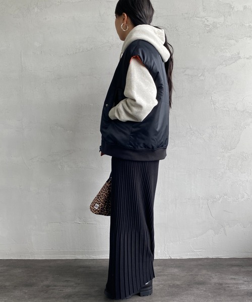 KIFFE（キッフェ）の「[KIFFE/キッフェ] ビッグシルエット MA-1ベスト（MA-1・レディース・オリーブ/ブラック・F）」の19枚目の写真