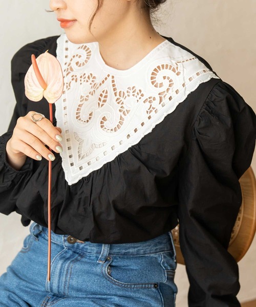 chocomee（チョコミー）の「embroidery blouse/エンブロイダリーブラウス（シャツ/ブラウス・レディース・ホワイト/ブラック・FREE）」の2枚目の写真