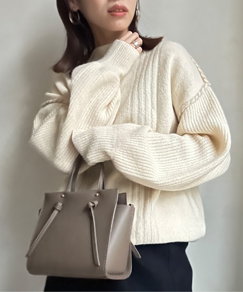 Chez toi(シェトワ)の「ステッチ×ライン編地切替プルオーバー(ニット/セーター・レディース・アイボリー/チャコールグレー/グリーン/ブルー/オフホワイト・FREE)」の3枚目の写真
