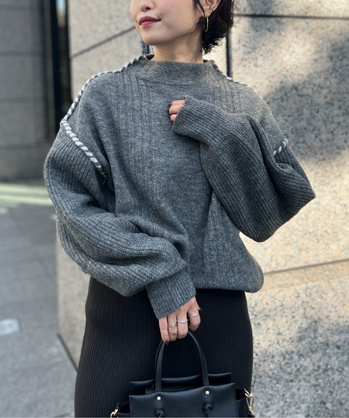 Chez toi(シェトワ)の「ステッチ×ライン編地切替プルオーバー(ニット/セーター・レディース・アイボリー/チャコールグレー/グリーン/ブルー/オフホワイト・FREE)」の20枚目の写真