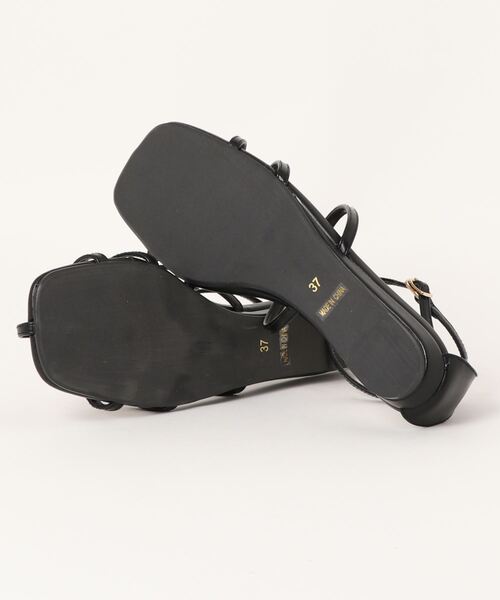 Q(キュー)の「細ストラップサンダル(サンダル・レディース・シルバー/ブラック・23.5/24.5)」の4枚目の写真