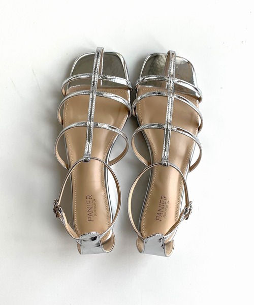 Q(キュー)の「細ストラップサンダル(サンダル・レディース・シルバー/ブラック・23.5/24.5)」の2枚目の写真