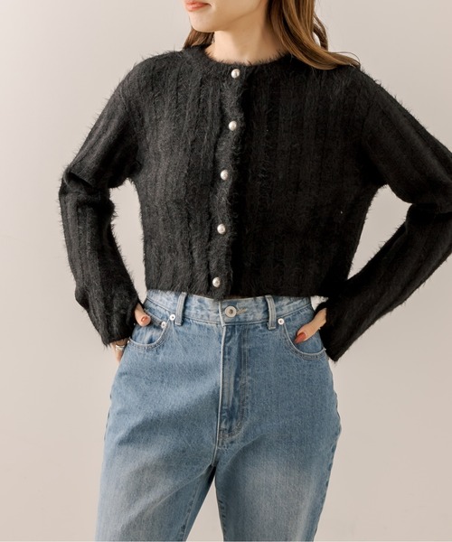 OLIVE des OLIVE（オリーブデオリーブ）の「パール釦フワかわニット（カーディガン/ボレロ・レディース・ブラック/ベージュ/ラベンダー/オフホワイト・FREE）」の3枚目の写真