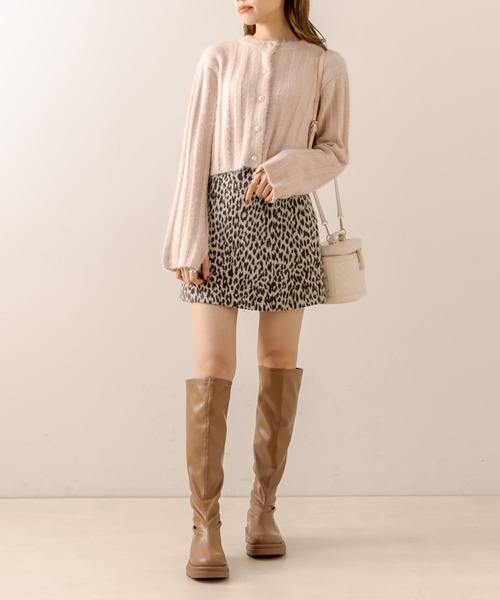 OLIVE des OLIVE（オリーブデオリーブ）の「パール釦フワかわニット（カーディガン/ボレロ・レディース・ブラック/ベージュ/ラベンダー/オフホワイト・FREE）」の17枚目の写真