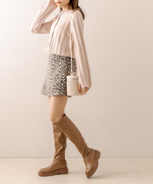 OLIVE des OLIVE（オリーブデオリーブ）の「パール釦フワかわニット（カーディガン/ボレロ・レディース・ブラック/ベージュ/ラベンダー/オフホワイト・FREE）」の18枚目の写真