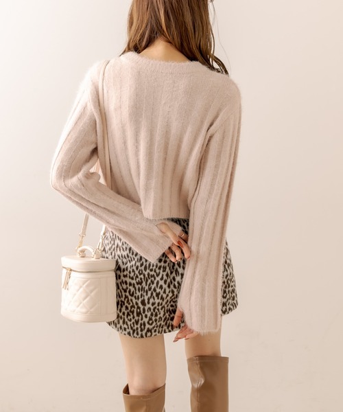 OLIVE des OLIVE（オリーブデオリーブ）の「パール釦フワかわニット（カーディガン/ボレロ・レディース・ブラック/ベージュ/ラベンダー/オフホワイト・FREE）」の22枚目の写真