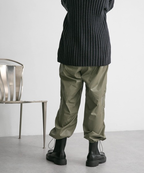 KBF（ケイビーエフ）の「コーティングワークパンツ（その他パンツ・レディース・ホワイト/カーキ・ONE）」の4枚目の写真