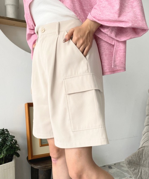 moment+（モーメントプラス）の「ショートカーゴパンツ（カーゴパンツ・レディース・ブラック/カーキ/アイボリー/ベージュ・M/L/S）」の6枚目の写真