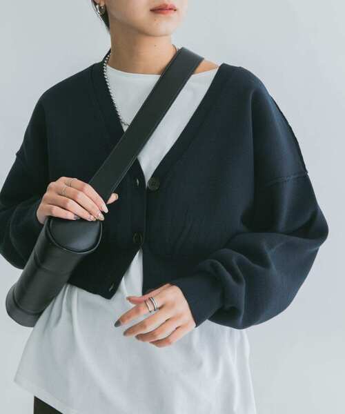 KBF（ケイビーエフ）の「ダブルフェイスショートニットカーディガン（カーディガン/ボレロ・レディース・ベージュ/ネイビー/グレー・ONE）」の20枚目の写真