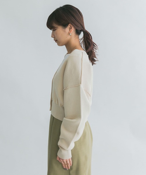 KBF（ケイビーエフ）の「ダブルフェイスショートニットカーディガン（カーディガン/ボレロ・レディース・ベージュ/ネイビー/グレー・ONE）」の12枚目の写真