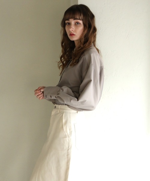 aity(アイティ)の「オーガンジー レイヤードシャツ 夏服(シャツ/ブラウス・レディース・ブラック/グレイッシュベージュ/ダークグリーン・M)」の9枚目の写真