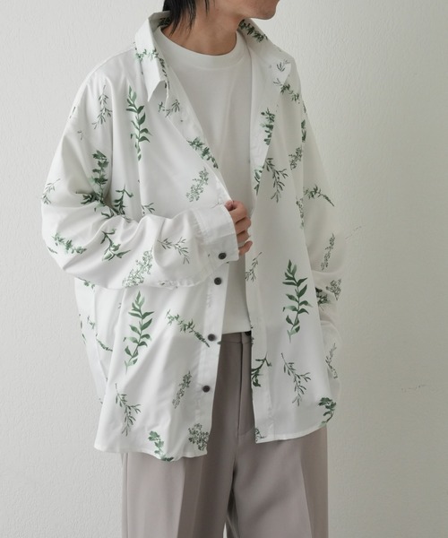 COLONY 2139（コロニートゥーワンスリーナイン）の「リーフ柄長袖シャツ（シャツ/ブラウス・メンズ・ホワイト/ブラック・MEDIUM/LARGE）」の3枚目の写真