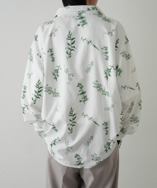 COLONY 2139（コロニートゥーワンスリーナイン）の「リーフ柄長袖シャツ（シャツ/ブラウス・メンズ・ホワイト/ブラック・MEDIUM/LARGE）」の7枚目の写真