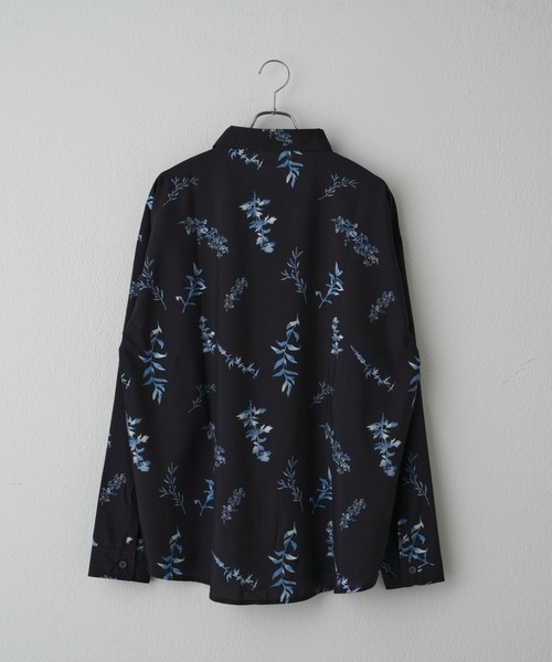 COLONY 2139（コロニートゥーワンスリーナイン）の「リーフ柄長袖シャツ（シャツ/ブラウス・メンズ・ホワイト/ブラック・MEDIUM/LARGE）」の16枚目の写真