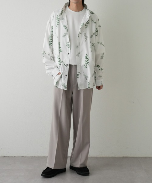 COLONY 2139（コロニートゥーワンスリーナイン）の「リーフ柄長袖シャツ（シャツ/ブラウス・メンズ・ホワイト/ブラック・MEDIUM/LARGE）」の17枚目の写真