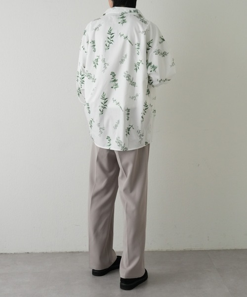 COLONY 2139（コロニートゥーワンスリーナイン）の「リーフ柄長袖シャツ（シャツ/ブラウス・メンズ・ホワイト/ブラック・MEDIUM/LARGE）」の21枚目の写真