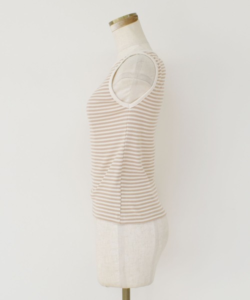 Reurie'（レウリィ）の「【ZOZO限定】ボートネックテレコリブボーダーノースリーブ / タンクトップ ノースリーブ ノースリ ブラック ベージュ ピンクベージュ（タンクトップ・レディース・ベージュ/ブラック/ピンクベージュ・FREE）」の14枚目の写真