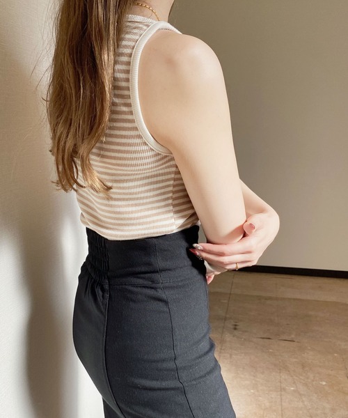 Reurie'（レウリィ）の「【ZOZO限定】ボートネックテレコリブボーダーノースリーブ / タンクトップ ノースリーブ ノースリ ブラック ベージュ ピンクベージュ（タンクトップ・レディース・ベージュ/ブラック/ピンクベージュ・FREE）」の11枚目の写真