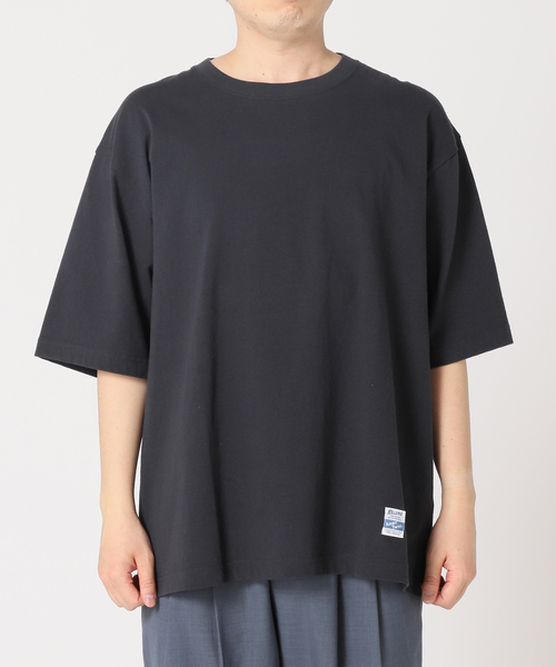 ARMY TWILL（アーミーツイル）の「【ARMY TWILL / アーミーツイル】別注 ステンシルプリントTEE（Tシャツ/カットソー・メンズ・ブラックミックス/ホワイト/ホワイト系その他/ホワイト×ホワイト/ネイビー/サックスブルー・MEDIUM/LARGE）」の10枚目の写真