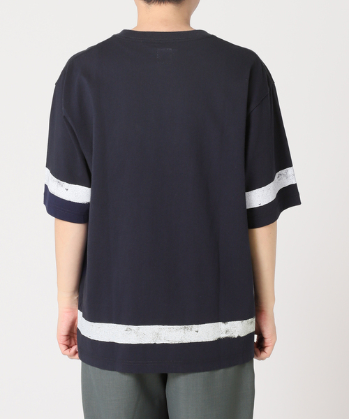 ARMY TWILL（アーミーツイル）の「【ARMY TWILL / アーミーツイル】別注 ステンシルプリントTEE（Tシャツ/カットソー・メンズ・ブラックミックス/ホワイト/ホワイト系その他/ホワイト×ホワイト/ネイビー/サックスブルー・MEDIUM/LARGE）」の20枚目の写真