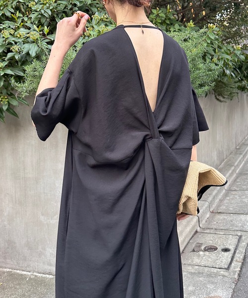 COLLAGE GALLARDAGALANTE(コラージュガリャルダガランテ)の「バックオープンワンピース/WEB限定(ワンピース・レディース・ブラック/サンドベージュ/ピンク・FREE)」の17枚目の写真