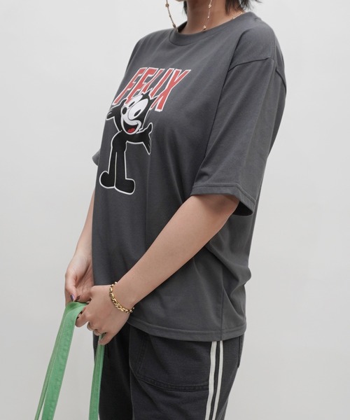 E.M.A.N.O.N(エマノン)の「【E.M.A.N.O.N】FELIXスタンドプリントレギュラーTシャツ/ロゴTシャツ(Tシャツ/カットソー・レディース・オフホワイト/ブラック/スミクロ・FREE)」の8枚目の写真