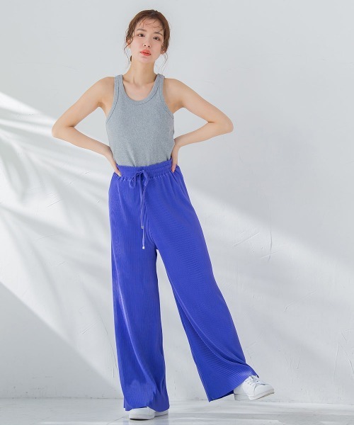 VICKY（ビッキー）の「【華奢見えさせる】ストレッチリブタンクトップ《洗濯機で洗える》（タンクトップ・レディース・オレンジ/ブルー/ホワイト/ブラック/グレー・M）」の20枚目の写真