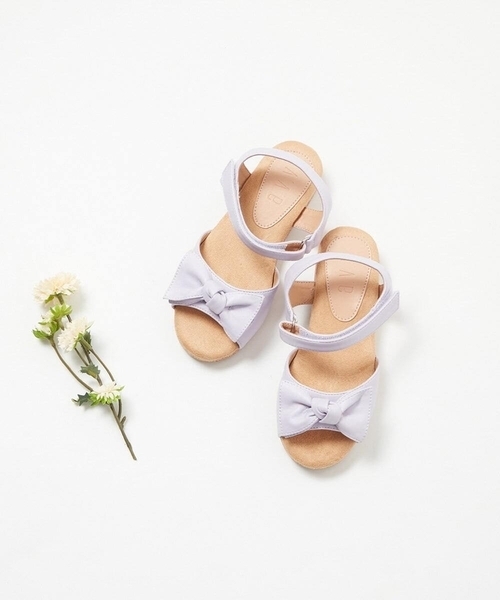 a.v.v（アーヴェヴェ）の「[KIDS]リボンサンダル[WEB限定サイズ]（サンダル・キッズ・ネイビー/ライトブルー/ライトパープル・19/18/22/20/21/23）」の3枚目の写真