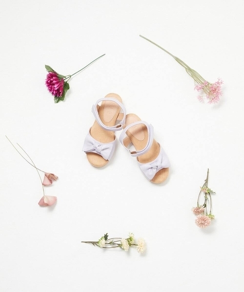 a.v.v（アーヴェヴェ）の「[KIDS]リボンサンダル[WEB限定サイズ]（サンダル・キッズ・ネイビー/ライトブルー/ライトパープル・19/18/22/20/21/23）」の7枚目の写真