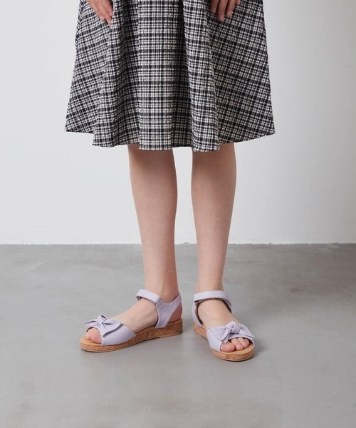 a.v.v（アーヴェヴェ）の「[KIDS]リボンサンダル[WEB限定サイズ]（サンダル・キッズ・ネイビー/ライトブルー/ライトパープル・19/18/22/20/21/23）」の14枚目の写真