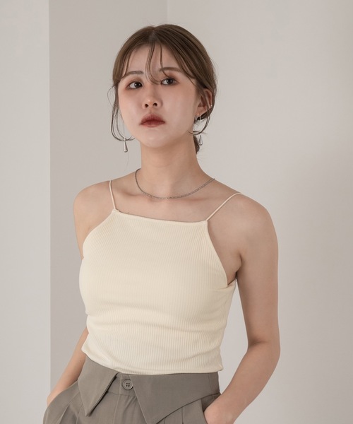 Amiur（エミレ）の「cut rib cup camisole（キャミソール・レディース・ブラック/ベージュ/アイボリー・FREE）」の2枚目の写真