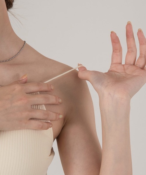 Amiur（エミレ）の「cut rib cup camisole（キャミソール・レディース・ブラック/ベージュ/アイボリー・FREE）」の7枚目の写真