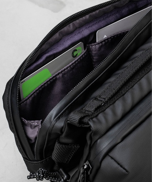 Topologie（トポロジー）の「Bottle Sacoche ボトルサコッシュ【バッグ単体】（ショルダーバッグ・レディース・サンドベージュ/マスタード/ブラック系/ブラック系1/モスグリーン/ブラウン/ピンク/グレー/ブルー・ONE SIZE）」の15枚目の写真