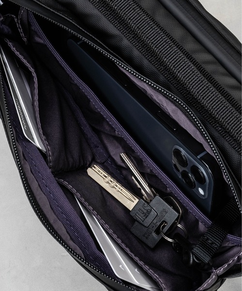 Topologie（トポロジー）の「Bottle Sacoche ボトルサコッシュ【バッグ単体】（ショルダーバッグ・レディース・サンドベージュ/マスタード/ブラック系/ブラック系1/モスグリーン/ブラウン/ピンク/グレー/ブルー・ONE SIZE）」の16枚目の写真