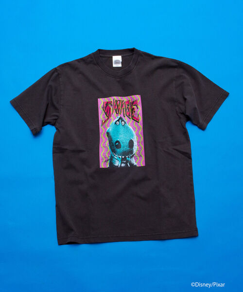 GLOSTER（グロスター）の「【TOY STORY/トイストーリー】ピグメント プリントTシャツ（Tシャツ/カットソー・メンズ・ブラック系その他/ブラック系その他3/ブラック系その他2・M/L）」の5枚目の写真