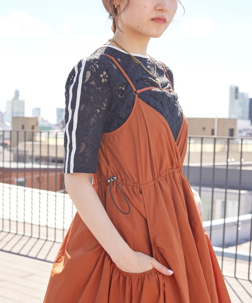 w closet（ダブルクローゼット）の「【前後2WAY】ビッグギャザーポケットキャミワンピース（ワンピース・レディース・ブラック/キナリ/ダークオレンジ・FREE）」の10枚目の写真