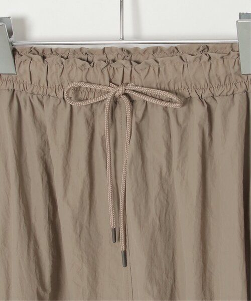 VENCEEXCHANGE（ヴァンスエクスチェンジ）の「ナイロンカーゴスカート/ドロスト付スカート（スカート・レディース・ベージュ/ブラック/ピンク/グリーン・FREE）」の8枚目の写真