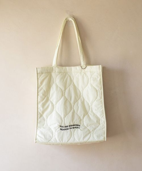 LOWRYS FARM（ローリーズファーム）の「撥水イロイロトート　965750（ショルダーバッグ・レディース・ホワイト/ブラック/パープル/イエロー/オレンジ/ブルー/グリーン/ピンク/レッド・FREE）」の2枚目の写真