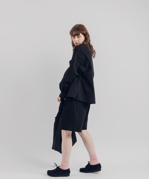 MUHET(ミュエータ)の「スキッパーシャツ(シャツ/ブラウス・レディース・ブラック/ブラウン・MEDIUM/X-LARGE)」の9枚目の写真