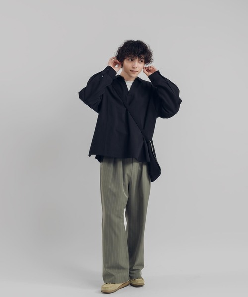 MUHET(ミュエータ)の「スキッパーシャツ(シャツ/ブラウス・レディース・ブラック/ブラウン・MEDIUM/X-LARGE)」の14枚目の写真
